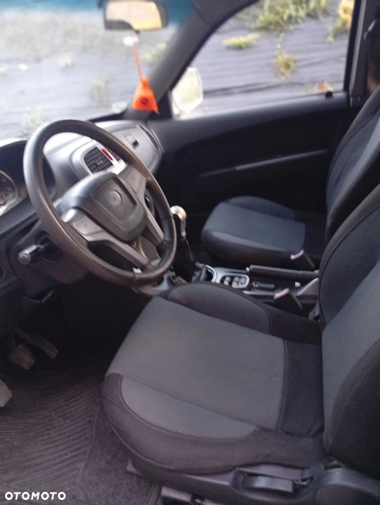 Tata Xenon - 4