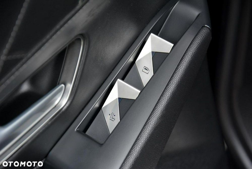 DS Automobiles DS 7 Crossback - 16