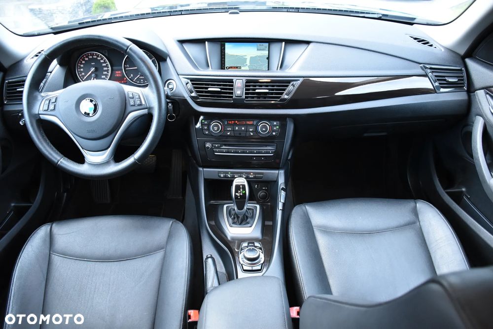 BMW X1 xDrive20d xLine - 6