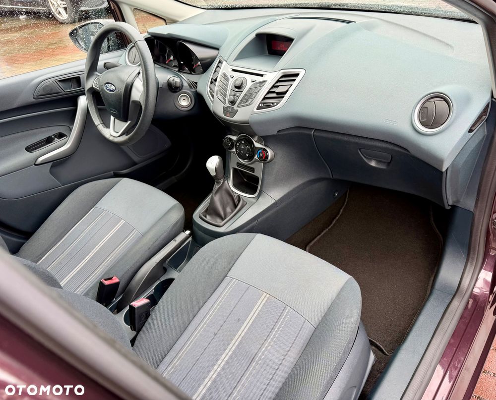 Ford Fiesta 1.25 Celebration - 9