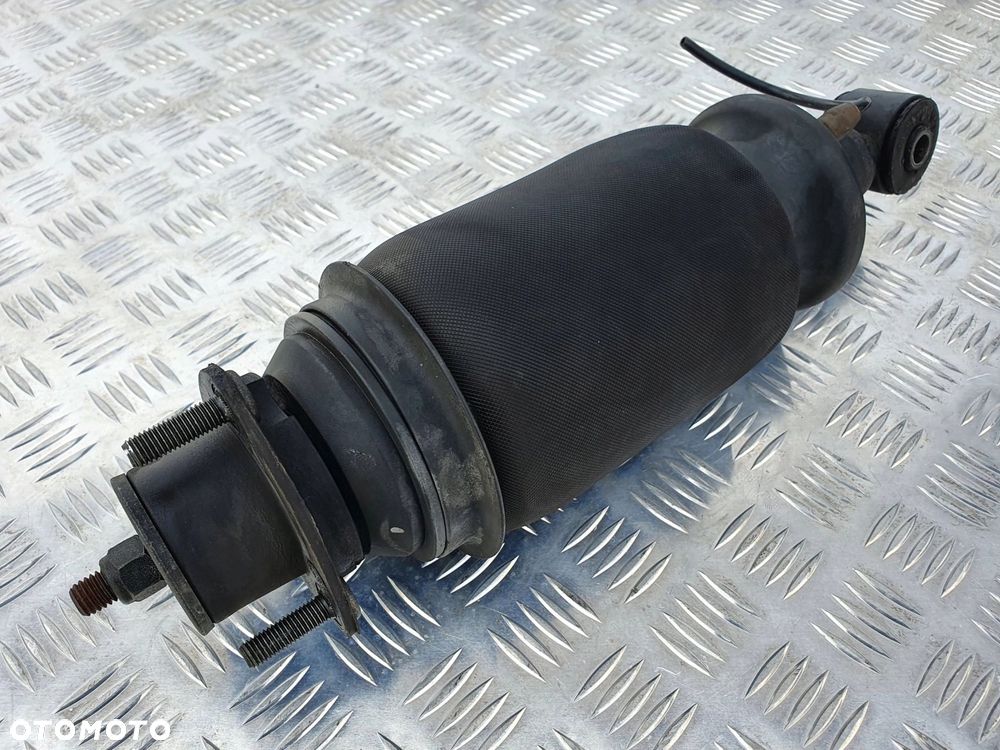 PODUSZKA ZAWIESZENIA KABINY TYŁ SCANIA R XPI - 3