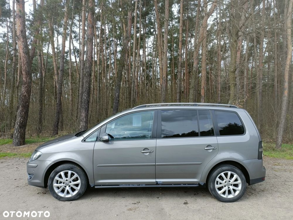 Volkswagen Touran 1.9 TDI DPF Highline DSG - 5