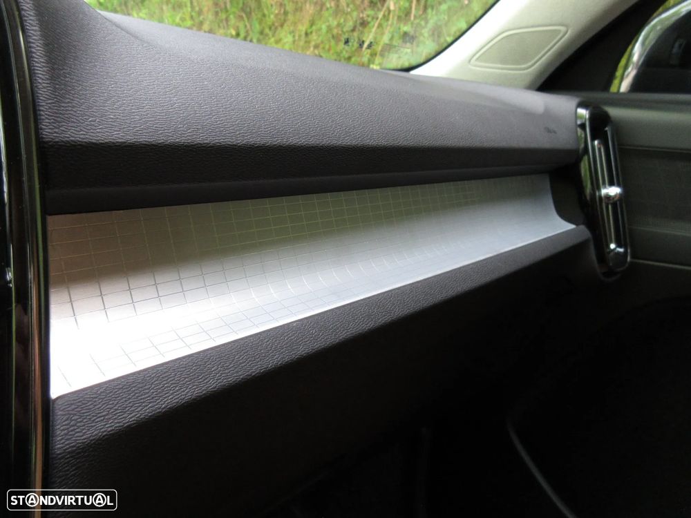 Volvo XC 40 2.0 D3 Momentum Plus Geartronic - 53