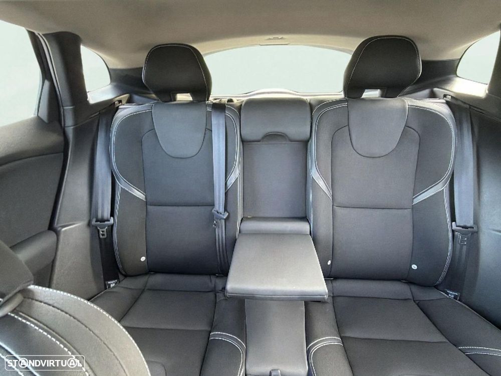 Volvo V40 1.6 D2 R-Design - 13