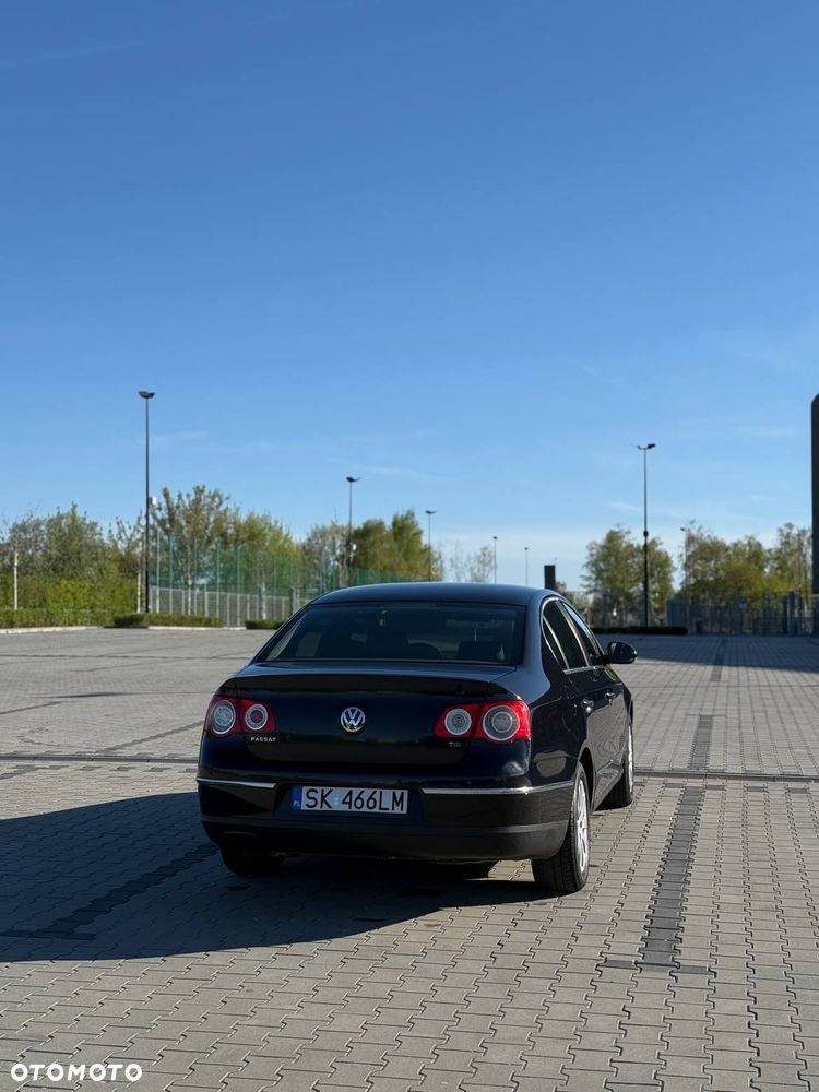 Volkswagen Passat 1.8 TSI Comfortline - 7