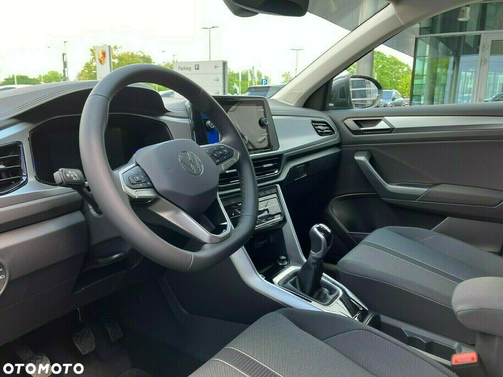 Volkswagen T-Roc - 11