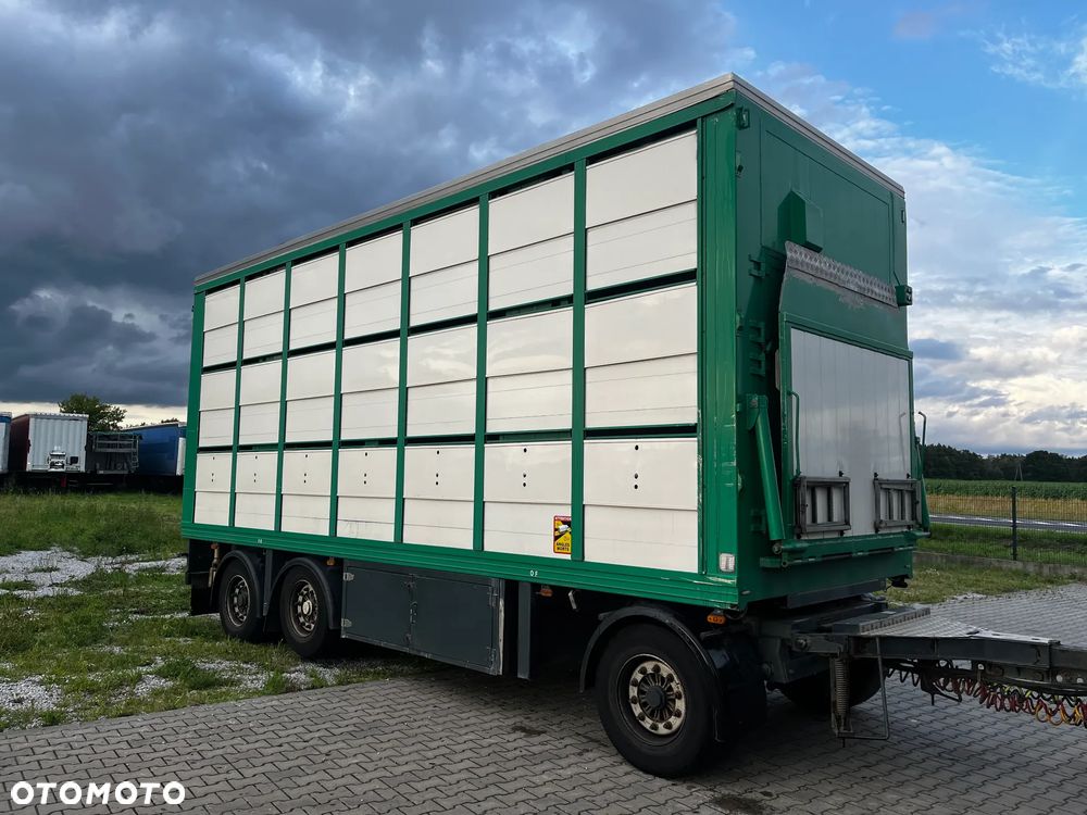 Scania R490 ZESTAW DO PRZEWOZU ŻYWCA/GUITTON/3 POKŁADY/DACH PODNOSZONY/OŚ PODNOSZONA SKRĘTNA/PRZEJAZDOWY - 7