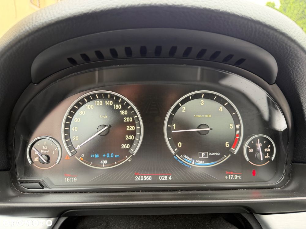 BMW Seria 5 - 34