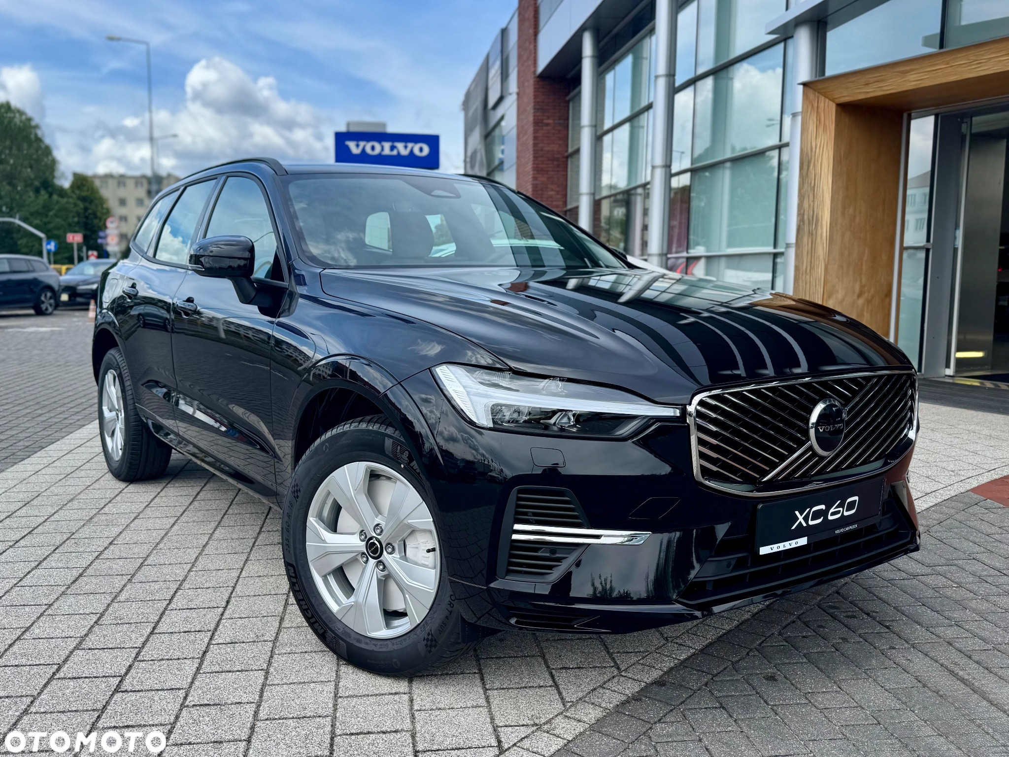 Volvo XC 60 T8 Plug-In Hybrid AWD Core - 3