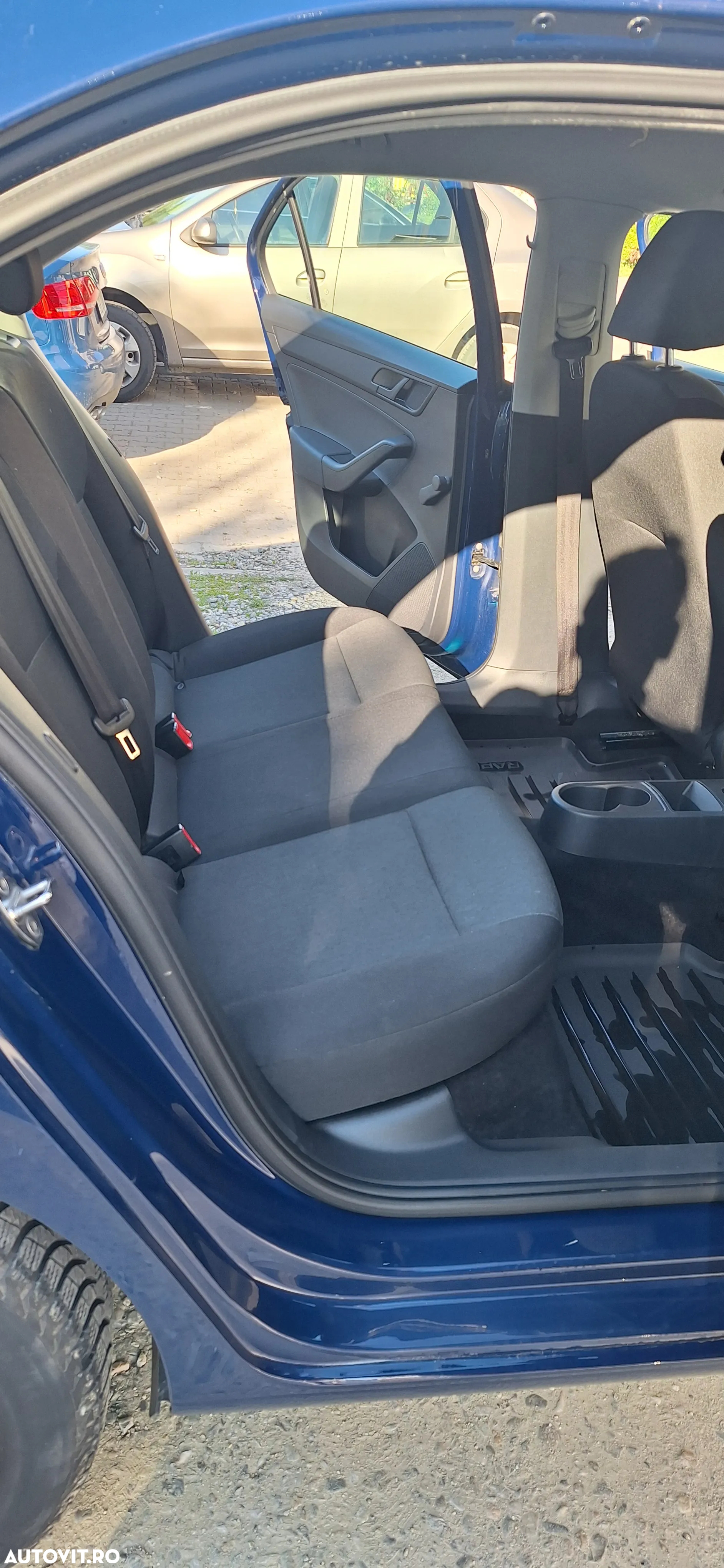 Skoda RAPID 1.6 TDI Active - 9