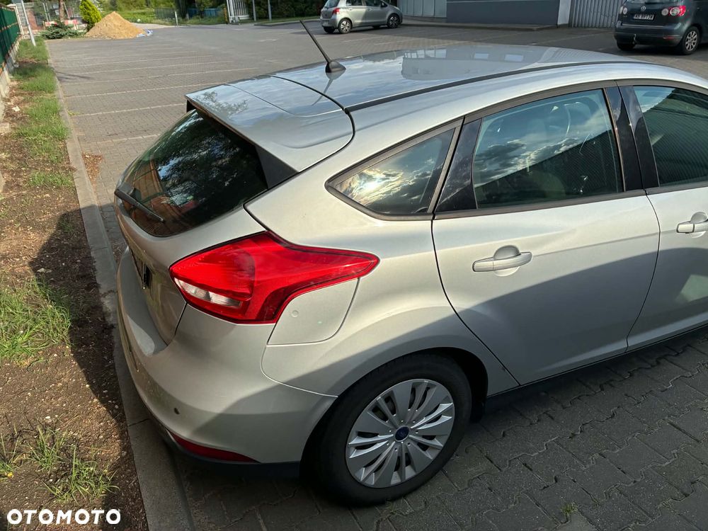 Ford Focus 1.5 TDCi SYNC Edition - 13