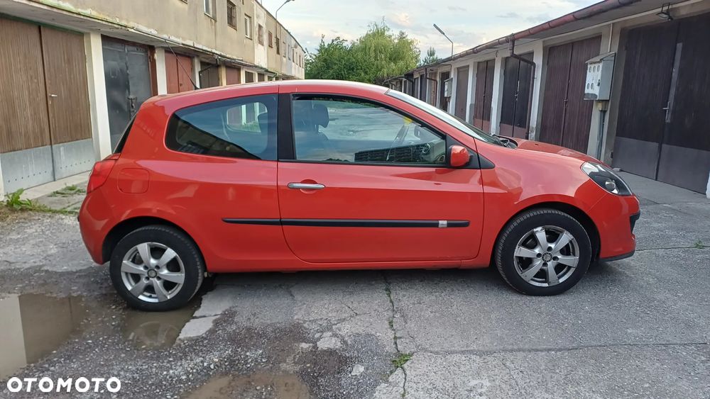 Renault Clio 1.2 16V Dynamique - 11