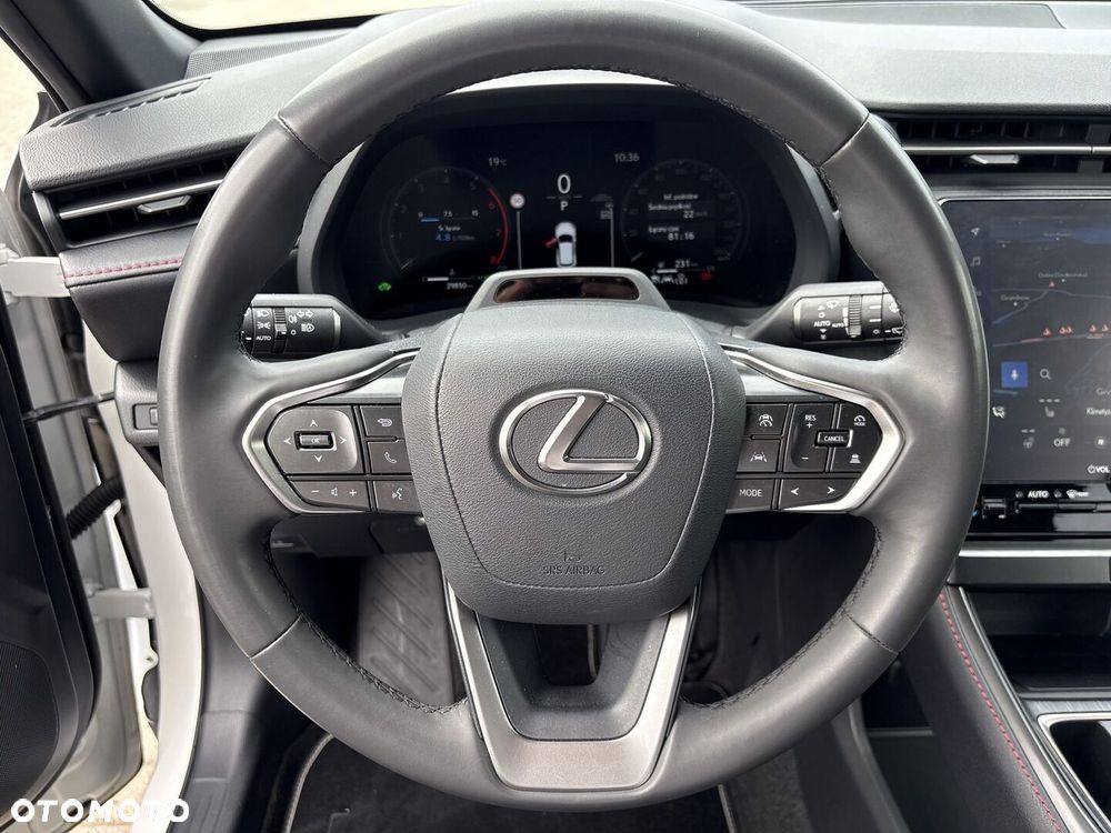 Lexus LBX 1.5 Hybrid Emotion - 23