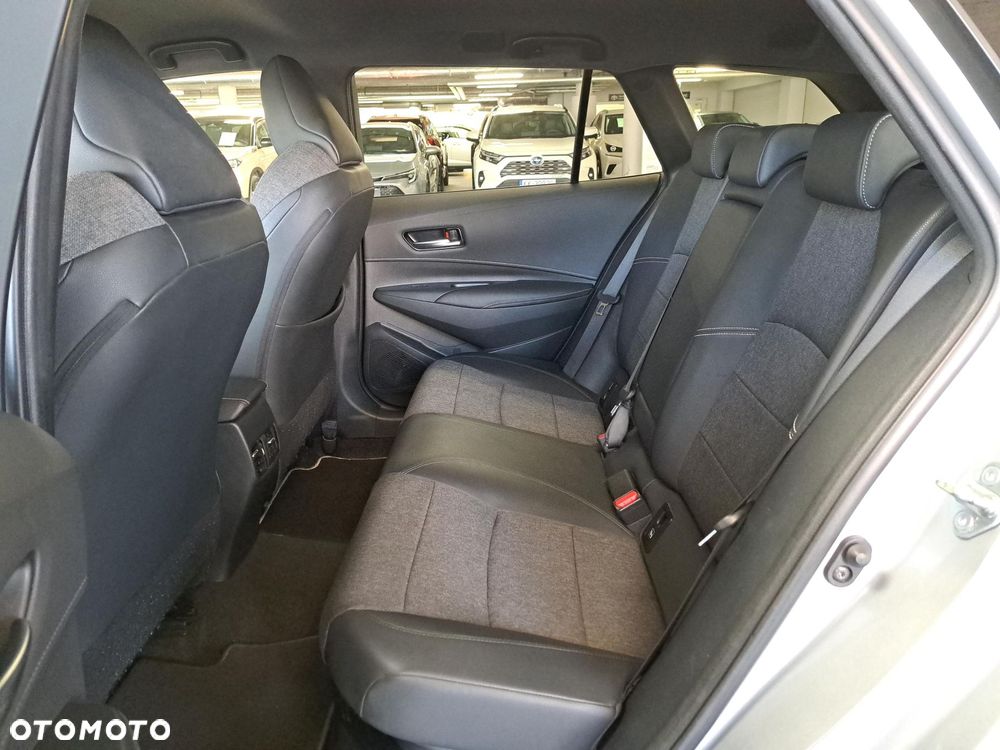 Toyota Corolla 1.8 Hybrid Style - 13