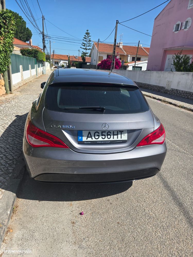 Mercedes-Benz CLA 180 d 7G-DCT Urban - 2
