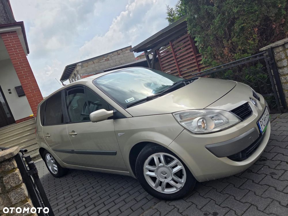 Renault Scenic - 1