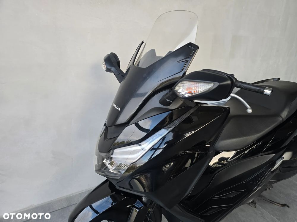 Honda NSS - 16