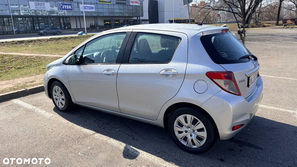 Toyota Yaris - 4