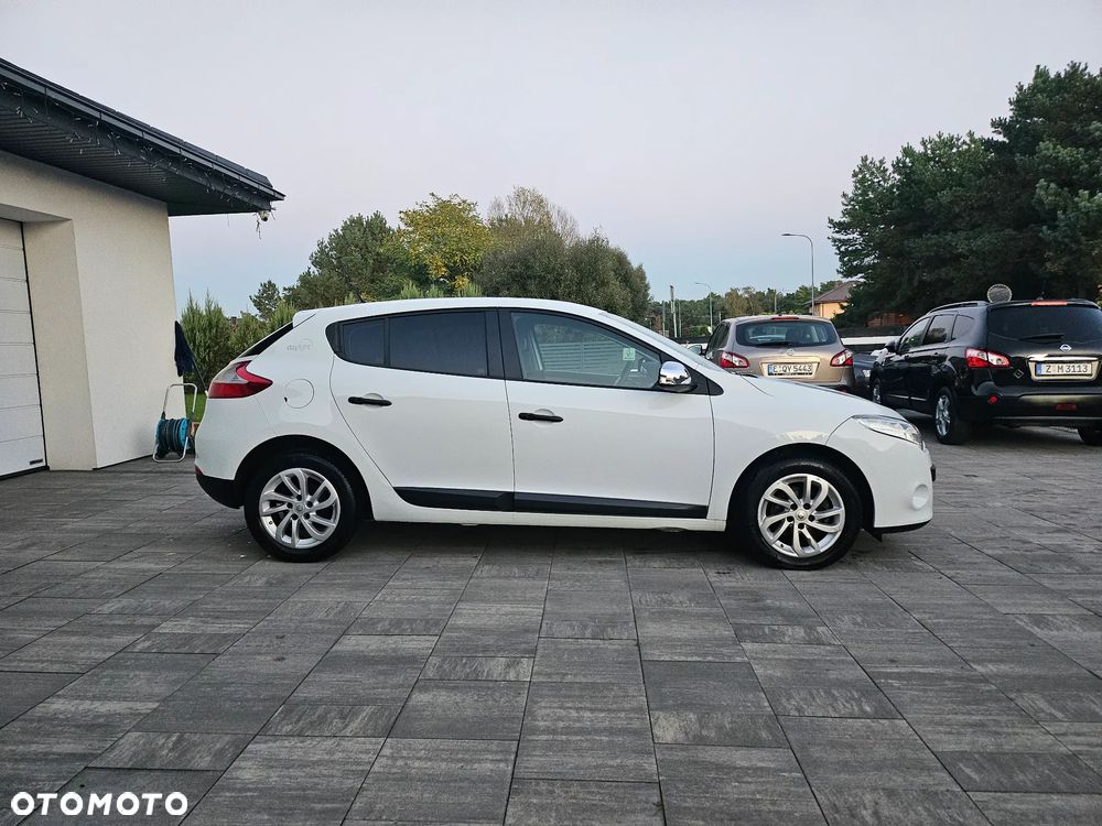 Renault Megane 2012 photo 3