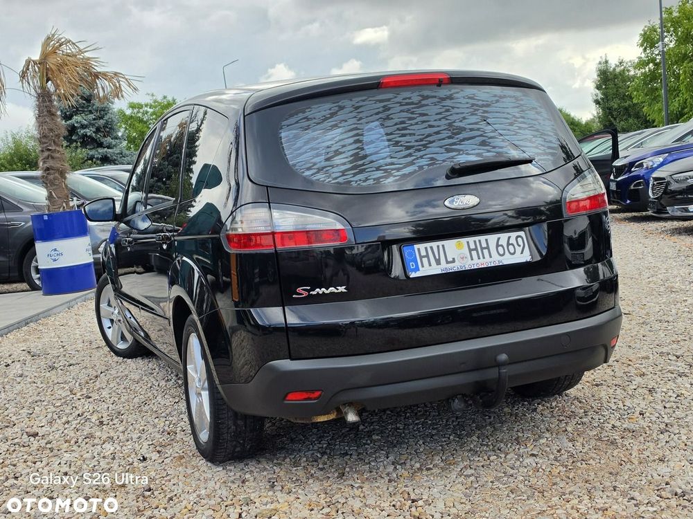 Ford S-Max - 12