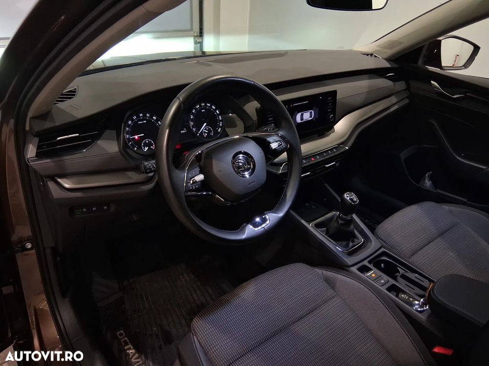 Skoda Octavia 2.0 TDI Ambition - 15