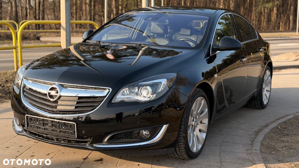 Opel Insignia 2.0 T Cosmo - 1
