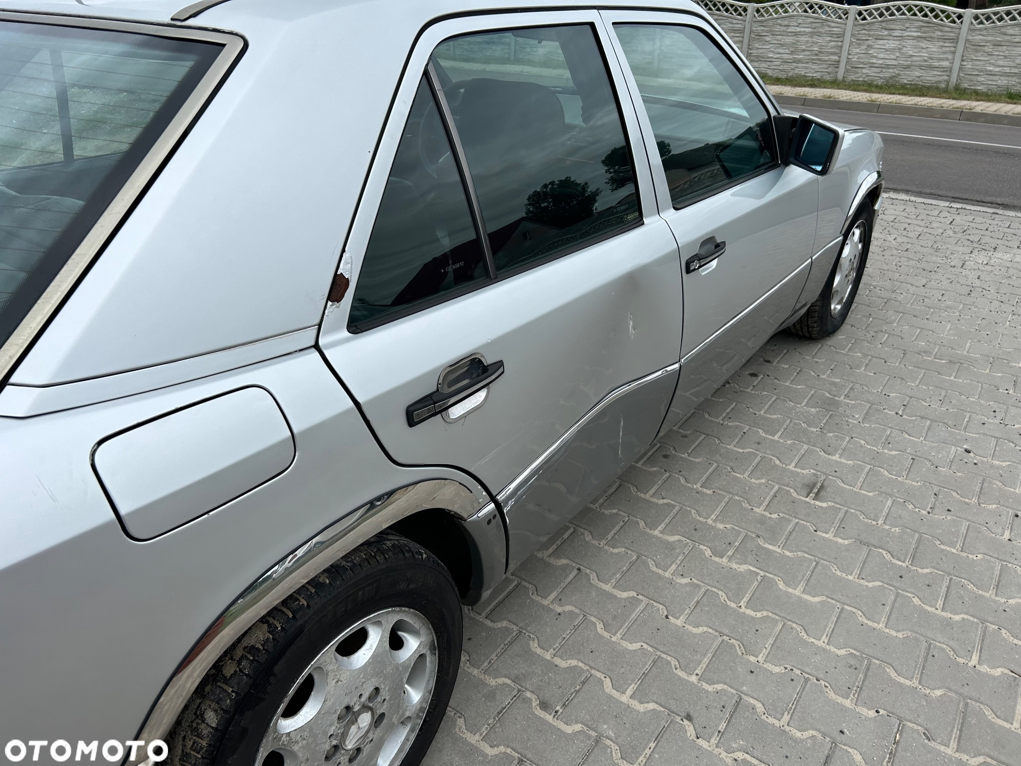 Mercedes-Benz Klasa E 300 D Turbo - 20