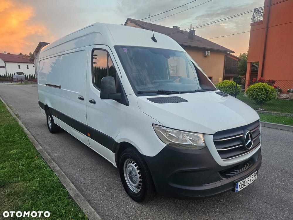 Mercedes-Benz Sprinter - 2