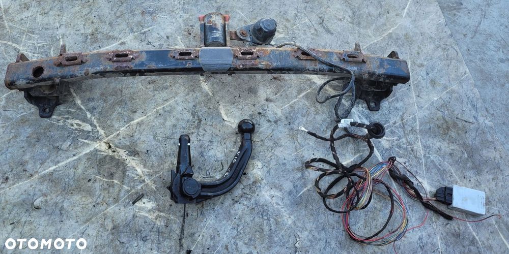 HAK BELKA WIĄZKA MODUŁ KLUCZYK WESTFALIA BMW F10 F11 6850160 - 1