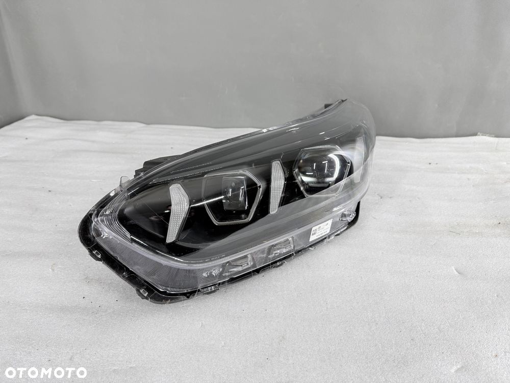 Reflektor lampa przód lewa KIA Ceed III 3 LIFT 92101J7500 - 1