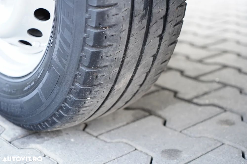 Iveco DAILY 35-130 / FRIGIDAR / CAMION TRANSPORT XARIOS 200 UNITĂȚI / IMPORTAT - 17