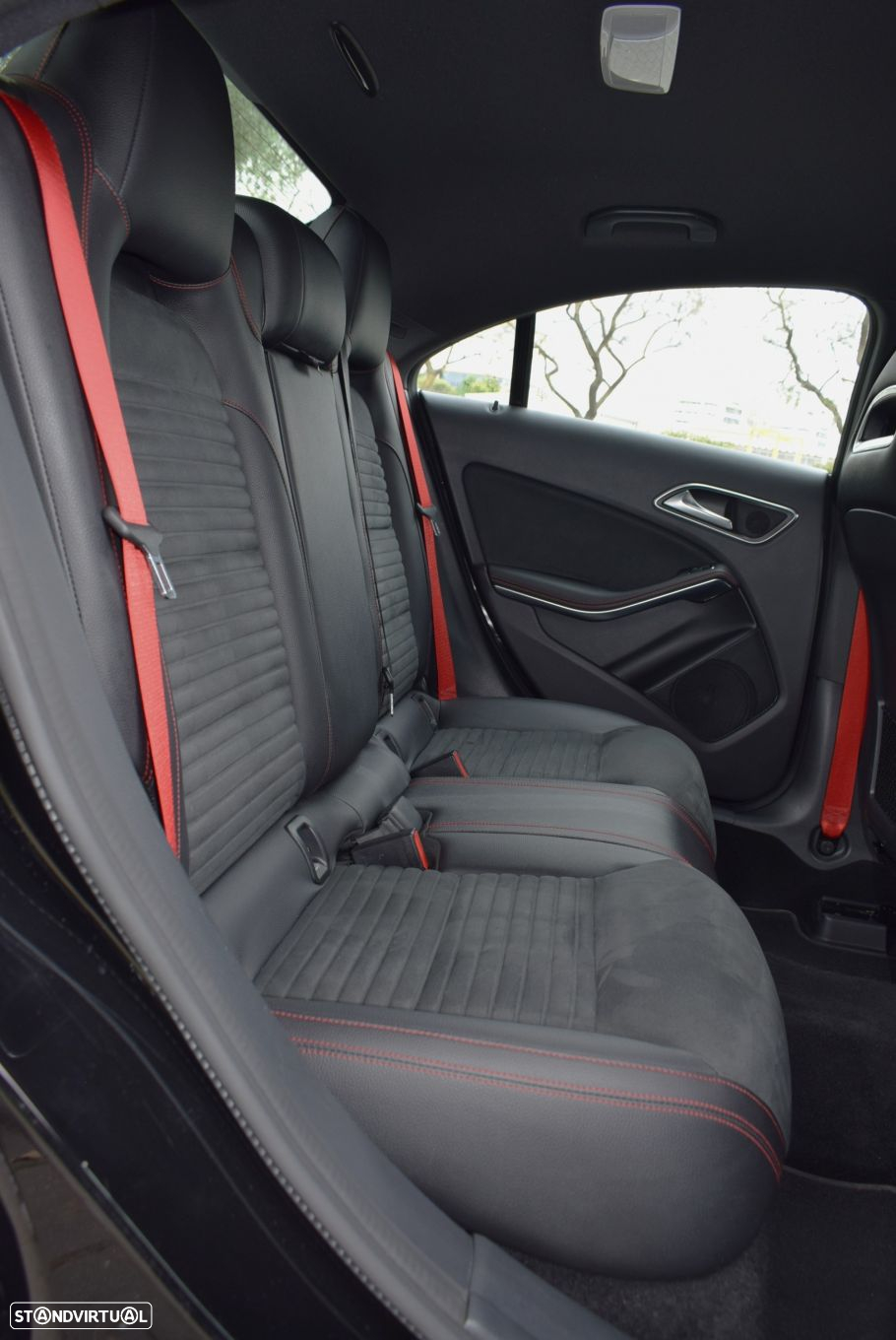 Mercedes-Benz CLA 45 AMG 4-Matic - 43