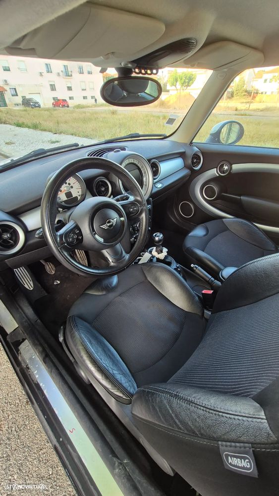 MINI 3 Portas Cooper SD - 13