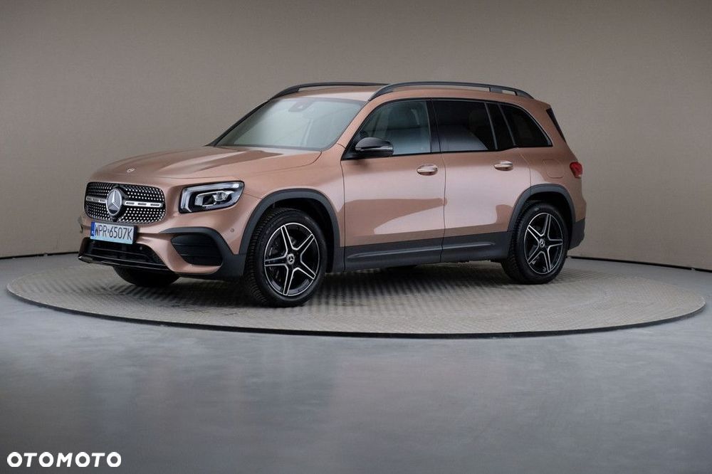 Mercedes-Benz GLB - 1