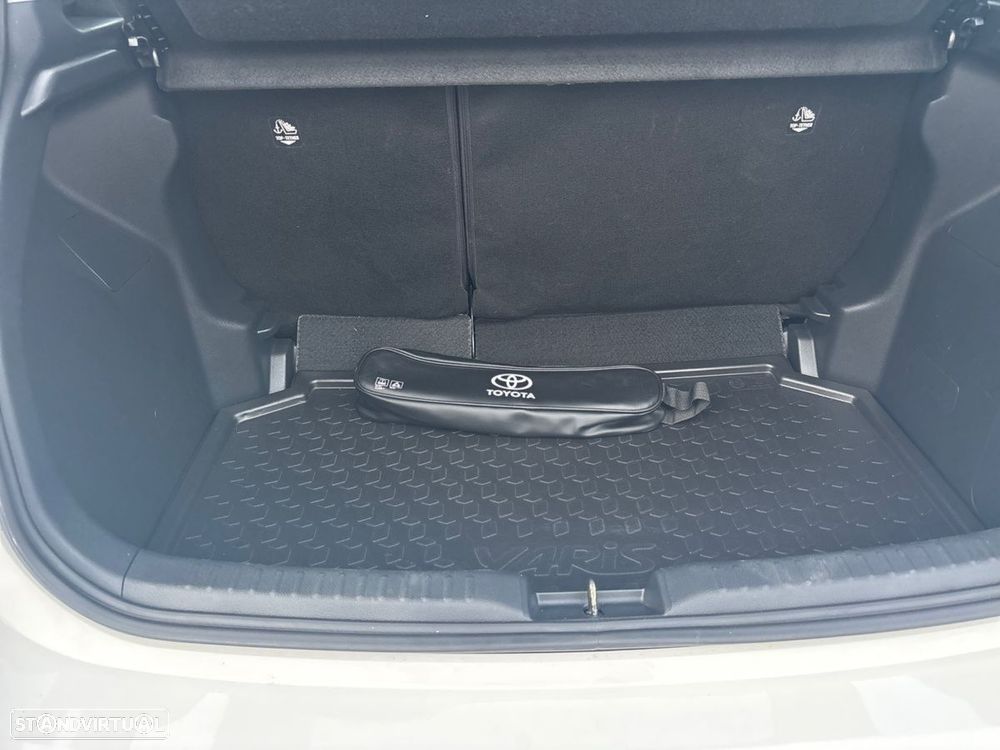 Toyota Yaris - 14