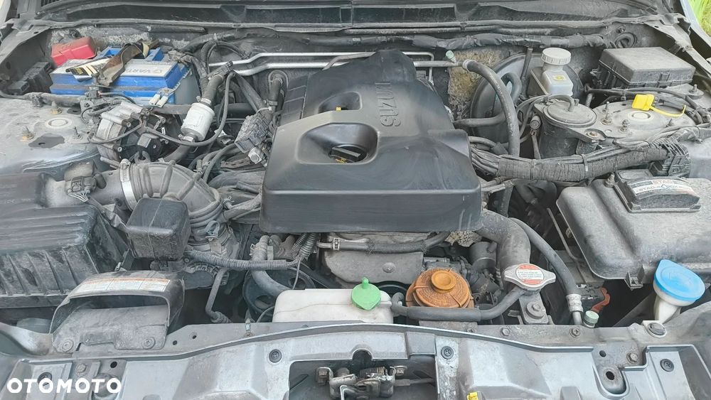 Suzuki Grand Vitara 2.0 - 26