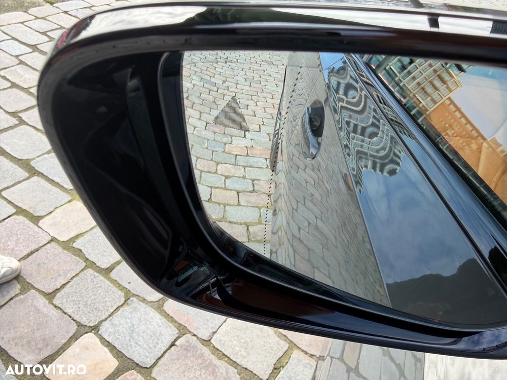 BMW Seria 3 330e Aut. M Sport - 28
