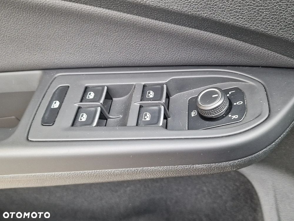 Volkswagen Golf - 13