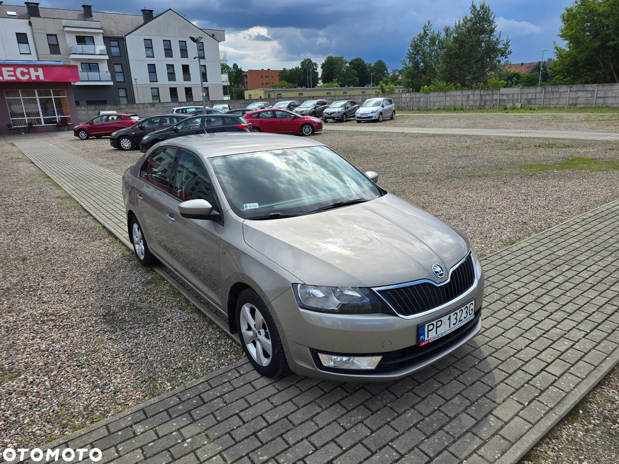 Skoda RAPID 1.2 TSI Ambition Max - 4