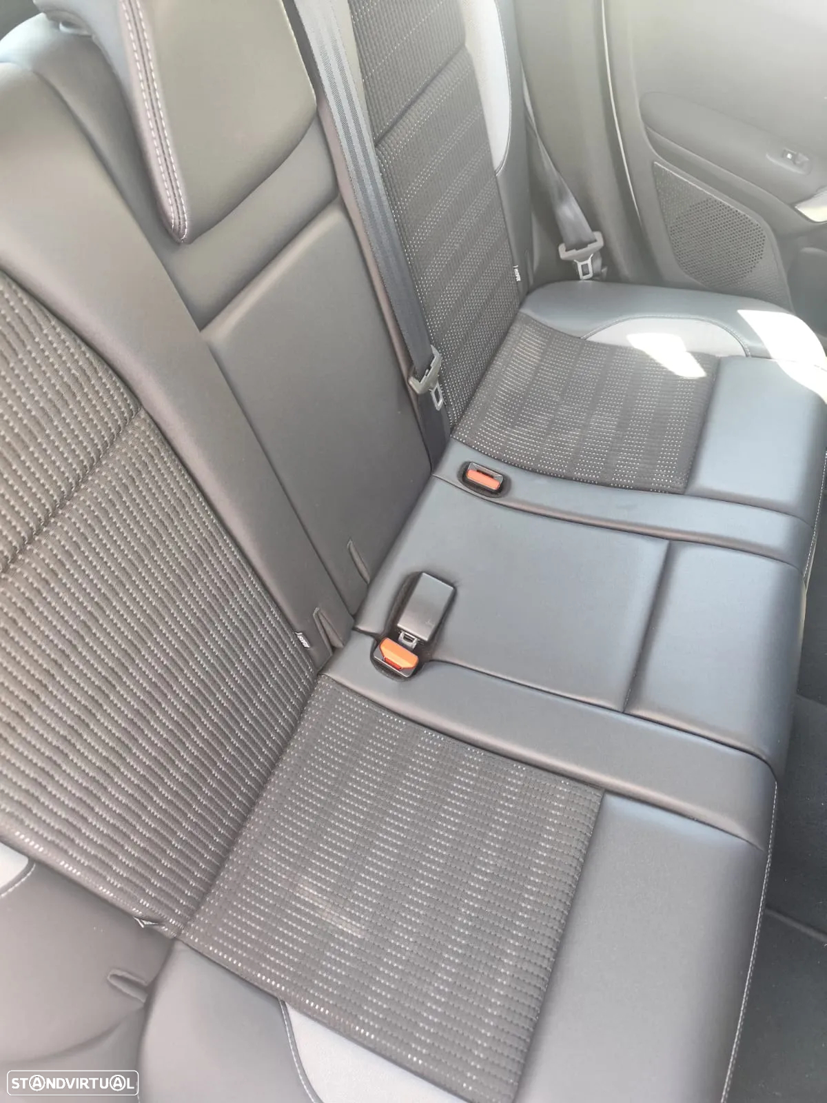 Peugeot 2008 1.2 PureTech Access - 6