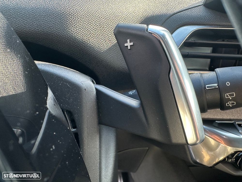 Peugeot 3008 1.6 Hybrid4 GT Line e-EAT8 - 27