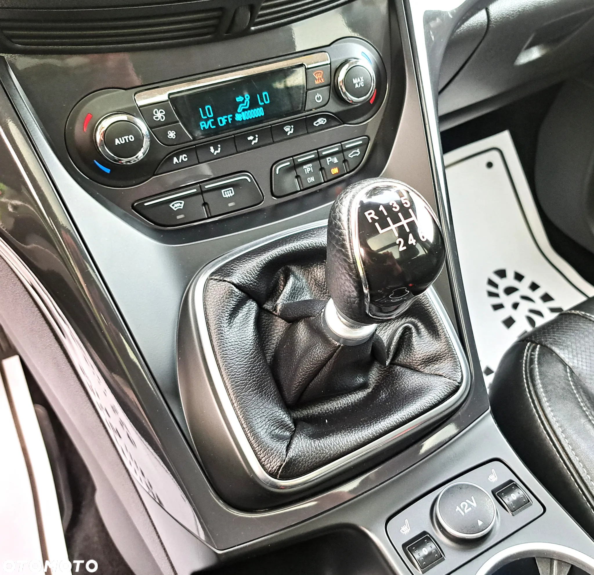 Ford Kuga 2.0 TDCi 4x4 Individual - 26