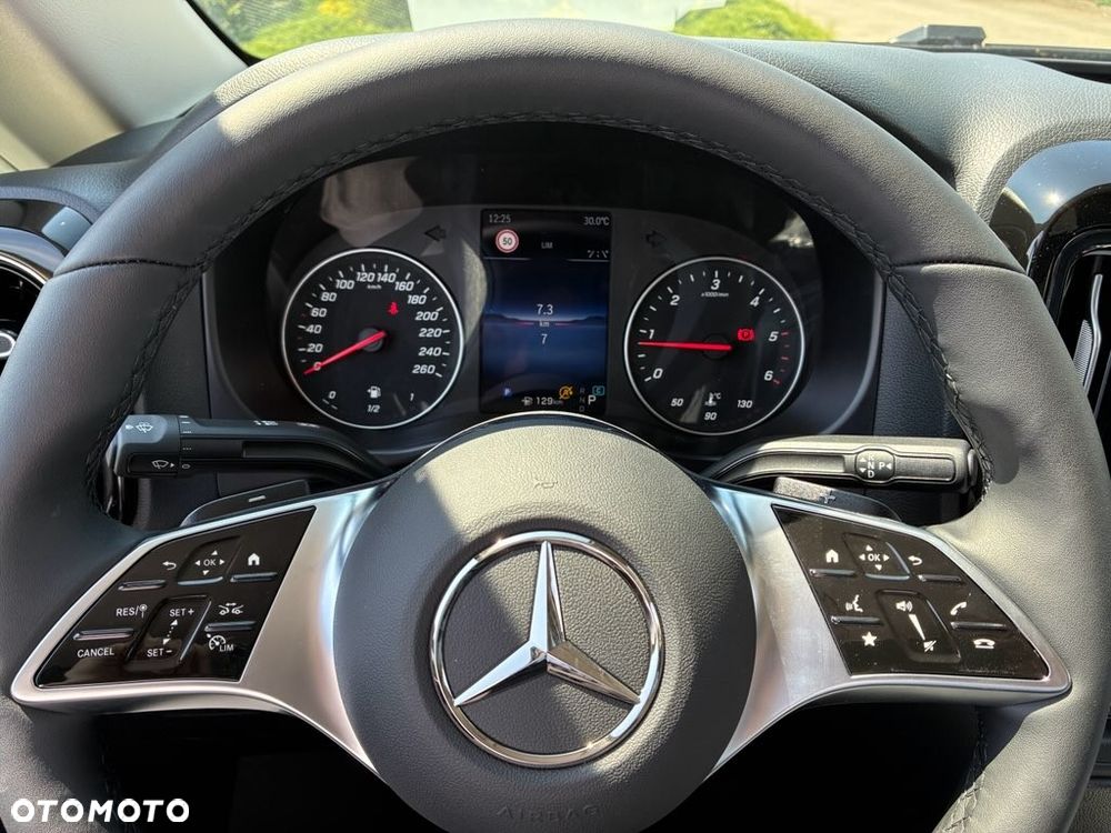 Mercedes-Benz 119 CDI 4x4 Furgon SELECT L3 - 11