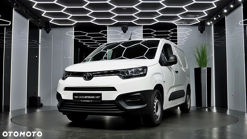 Toyota Proace City 1.5 D-4D Long 2,3t Active (bryg.) - 2