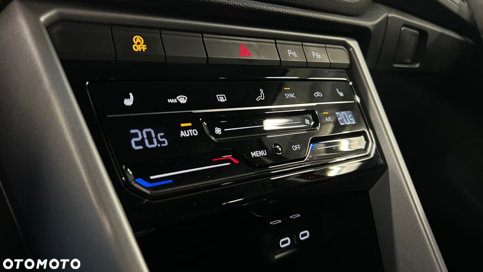 Volkswagen T-Roc 1.5 TSI Life DSG - 26