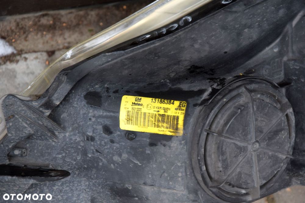 Opel Corsa D Lampa przednia prawa prawy przód UK ładna 13186384 - 7