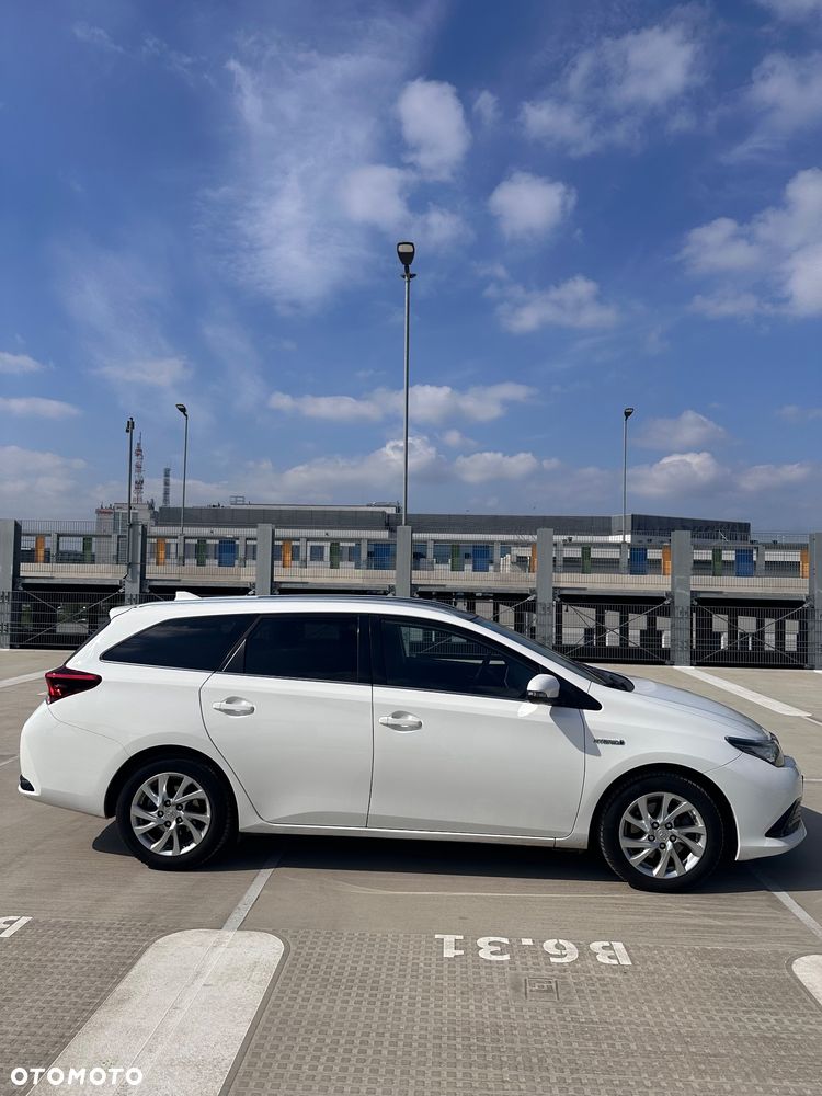 Toyota Auris - 4