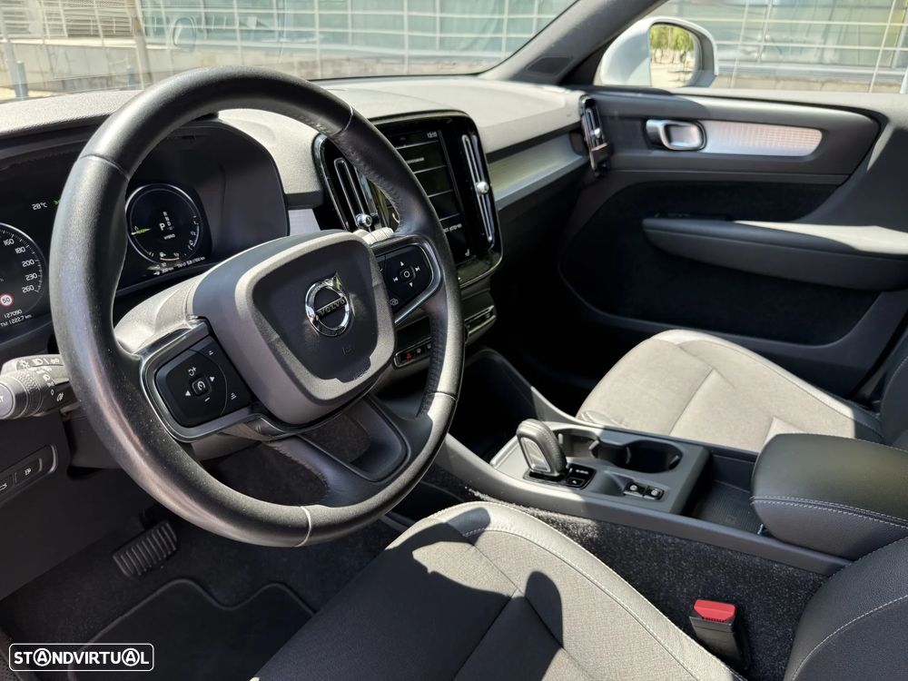 Volvo XC 40 T5 Twin Engine DKG Momentum Pro - 9