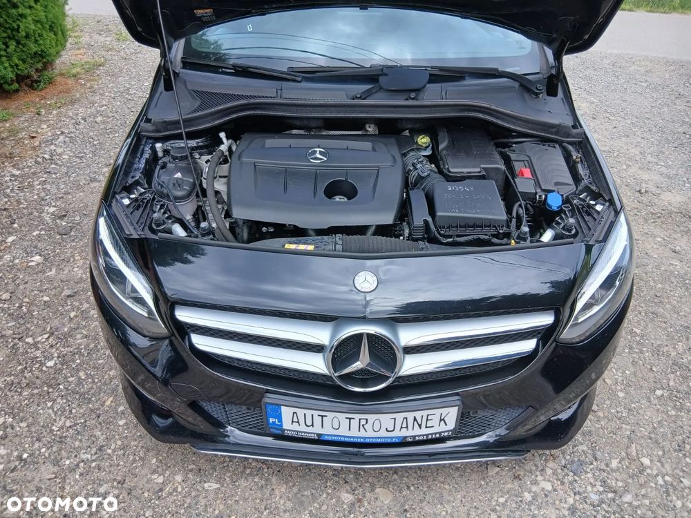 Mercedes-Benz Klasa B 180 d Edition - 40