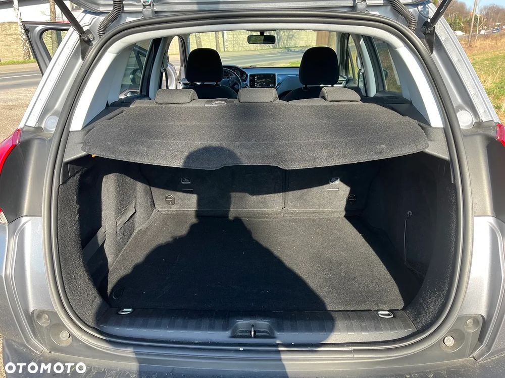 Peugeot 2008 1.2 Pure Tech Allure S&S EAT6 - 13